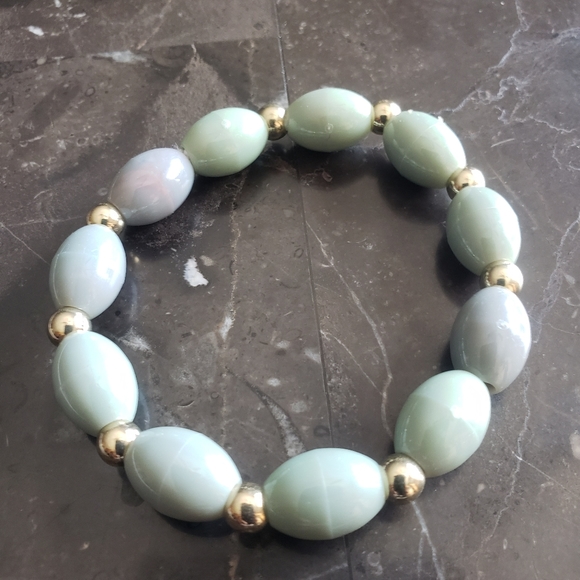 Mia Bead Bracelet - Picture 4 of 7